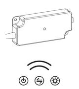 Inspirerende baderom med spesiallagde lilla skap med elegante riller, stilfull benkeplate og frittstående vask, stort speil med messingkant, fliser og vegger i lilla nyanser gir et romantisk og feminint preg